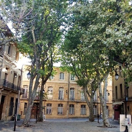 Beau Duplex Avec Terrasse - Centre Historique Aix-en-Provence Exterior foto