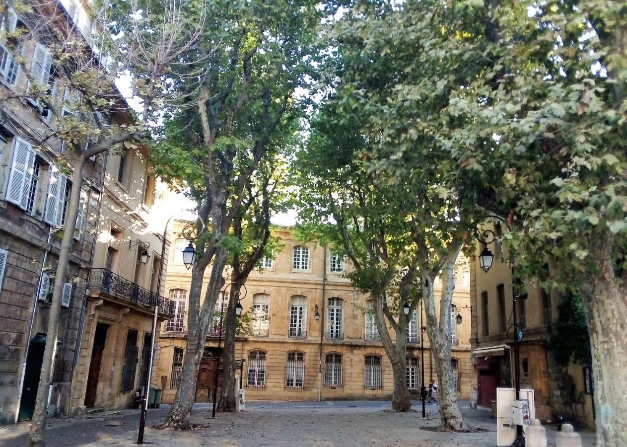 Beau Duplex Avec Terrasse - Centre Historique Aix-en-Provence Exterior foto